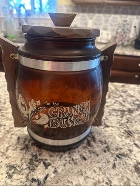 Vintage Amber Glass Cookie Jar - "Crunch Bunch". Siesta Ware